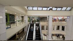 Lucky Plaza (D9), Retail #540199141